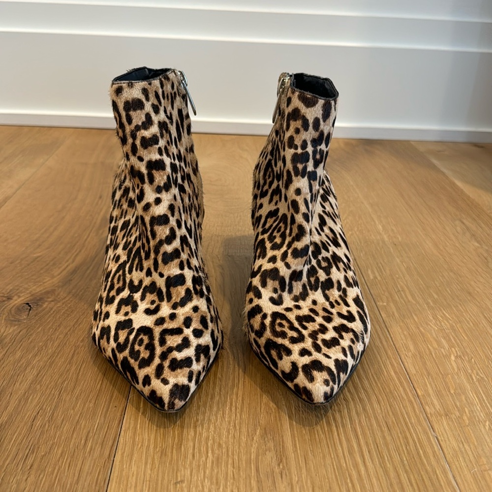 Sam Edelman Kinizie Kitten Heel Booties
